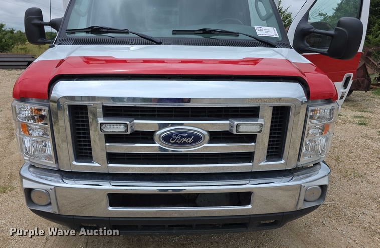 image for item EF3626 2008 Ford E450 Super Duty ambulance