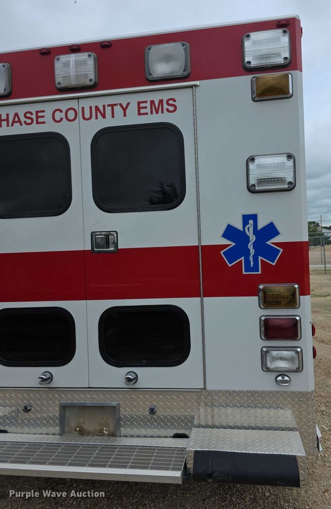 image for item EF3626 2008 Ford E450 Super Duty ambulance