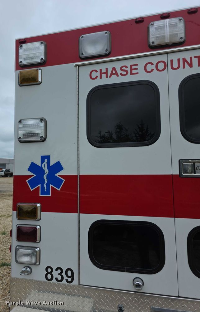 image for item EF3626 2008 Ford E450 Super Duty ambulance