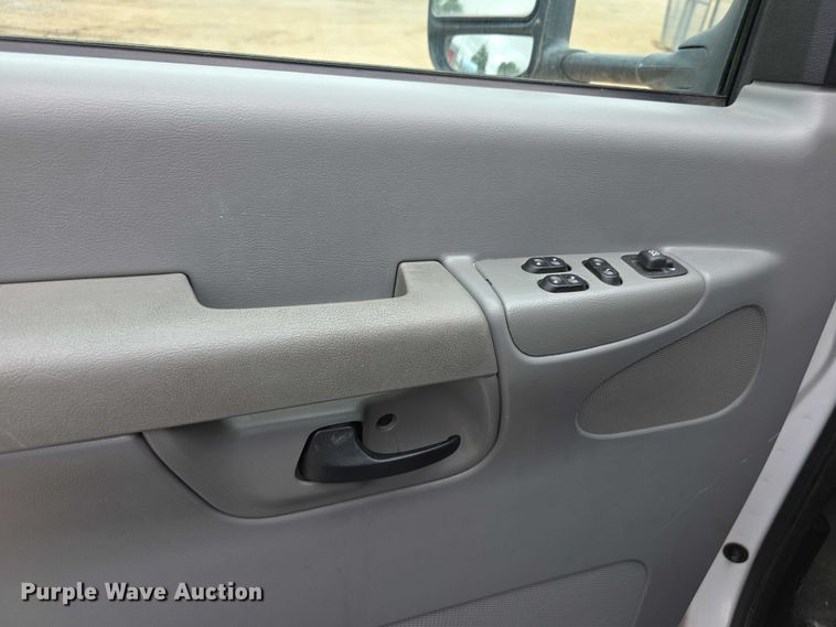 image for item EF3626 2008 Ford E450 Super Duty ambulance