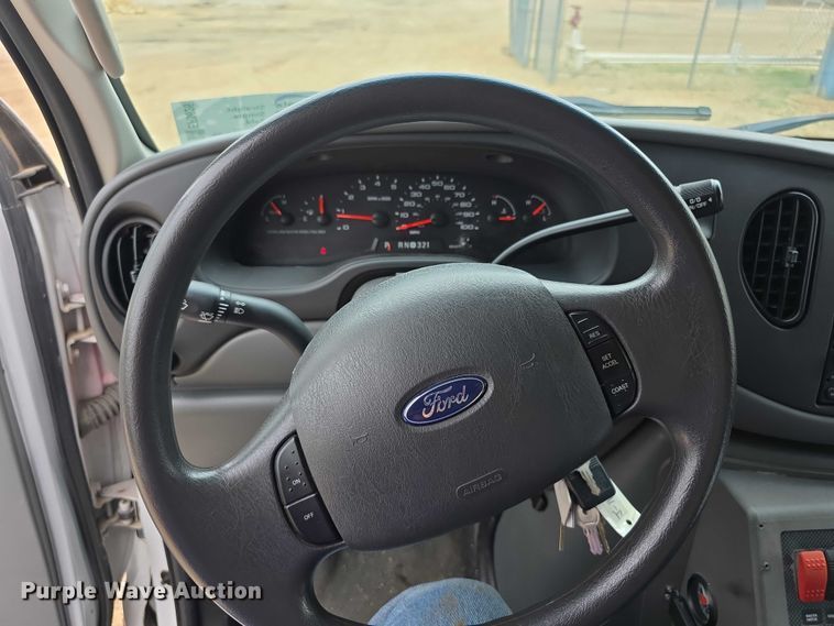 image for item EF3626 2008 Ford E450 Super Duty ambulance