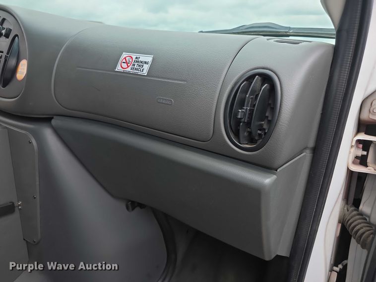 image for item EF3626 2008 Ford E450 Super Duty ambulance