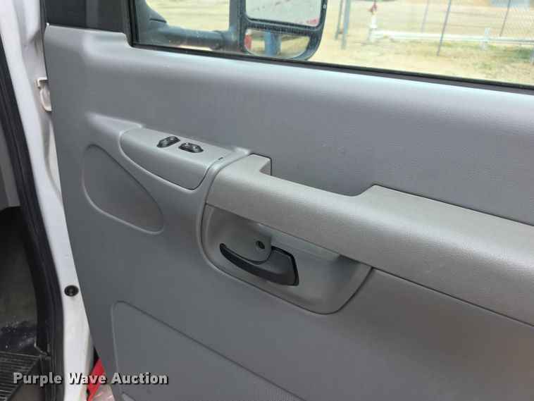 image for item EF3626 2008 Ford E450 Super Duty ambulance