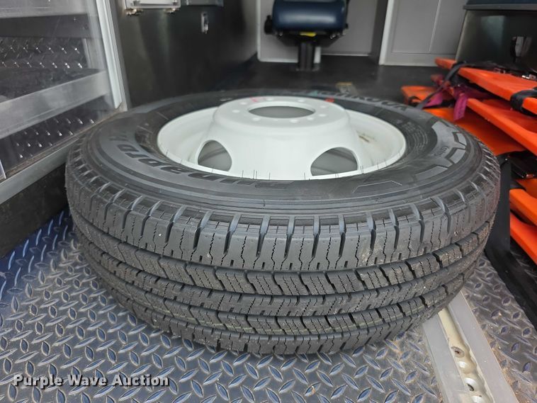 image for item EF3626 2008 Ford E450 Super Duty ambulance