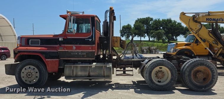 image for item EF3636 1984 ford LTL9000 semi truck