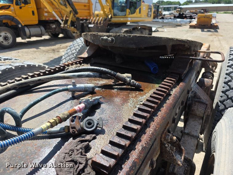 image for item EF3636 1984 ford LTL9000 semi truck