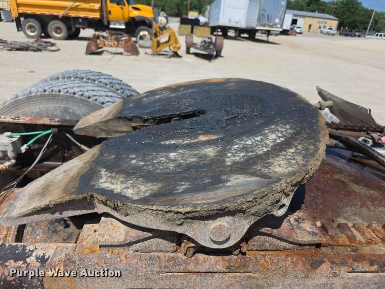 image for item EF3636 1984 ford LTL9000 semi truck