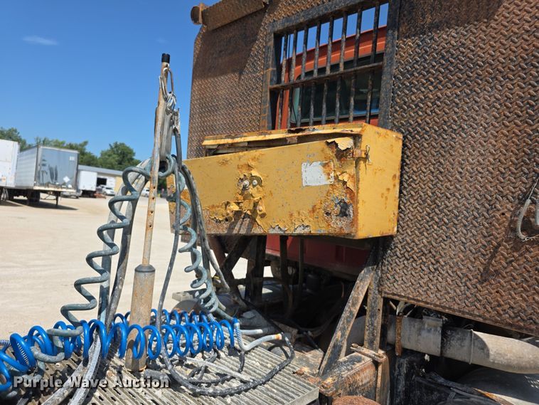 image for item EF3636 1984 ford LTL9000 semi truck