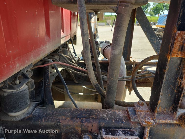 image for item EF3636 1984 ford LTL9000 semi truck