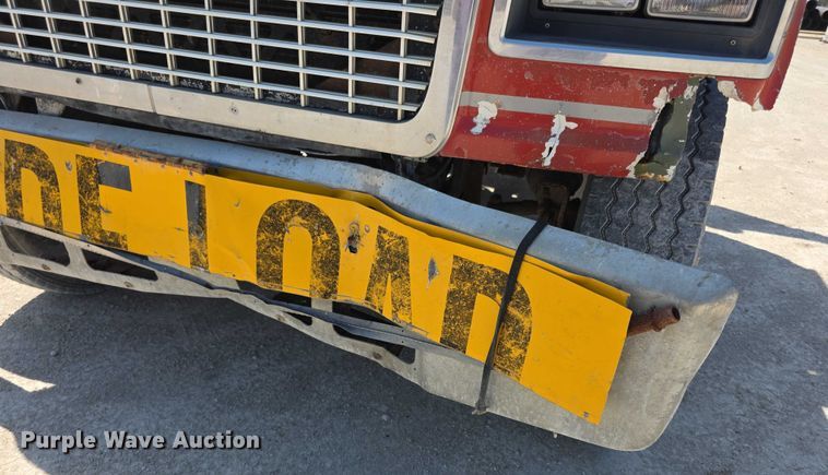 image for item EF3636 1984 ford LTL9000 semi truck