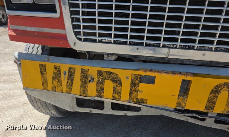 image for item EF3636 1984 ford LTL9000 semi truck