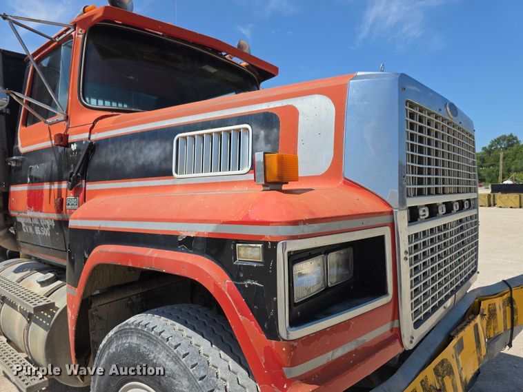 image for item EF3636 1984 ford LTL9000 semi truck