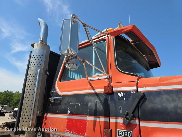 image for item EF3636 1984 ford LTL9000 semi truck
