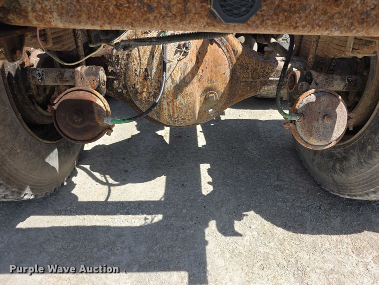 image for item EF3636 1984 ford LTL9000 semi truck