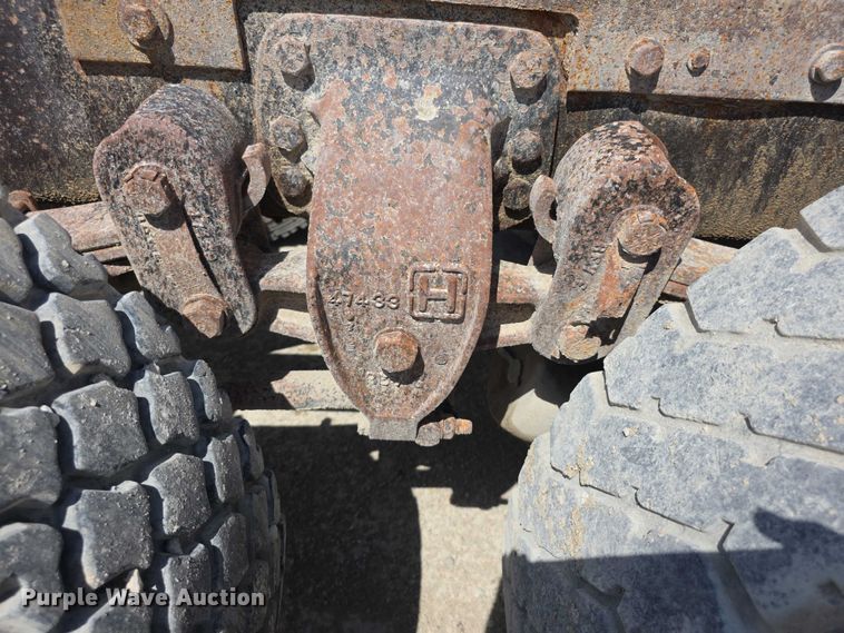 image for item EF3636 1984 ford LTL9000 semi truck