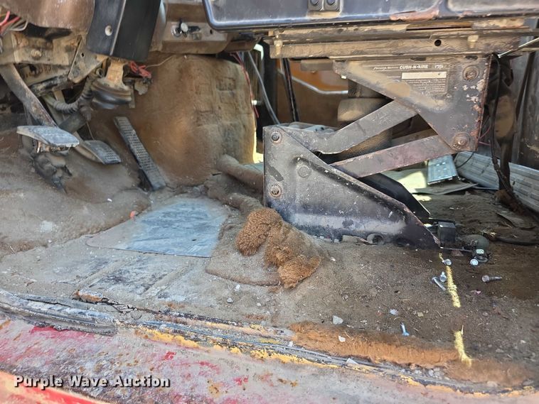 image for item EF3636 1984 ford LTL9000 semi truck