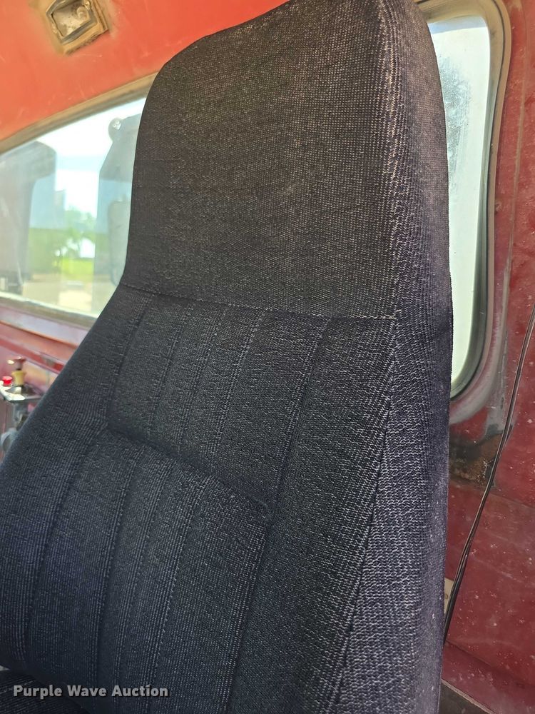 image for item EF3636 1984 ford LTL9000 semi truck