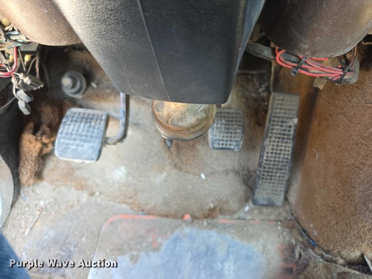 image for item EF3636 1984 ford LTL9000 semi truck