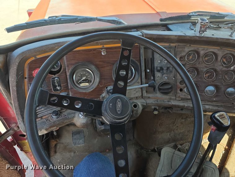 image for item EF3636 1984 ford LTL9000 semi truck