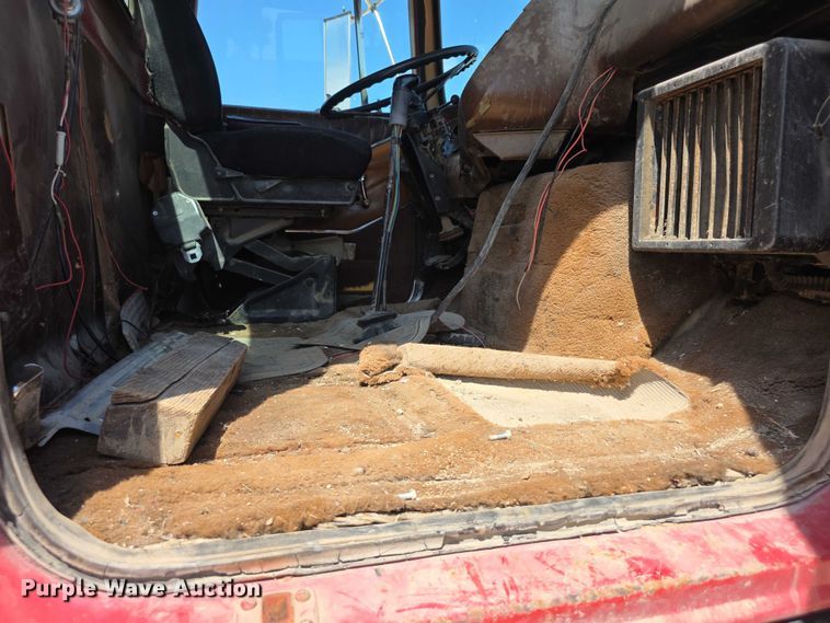 image for item EF3636 1984 ford LTL9000 semi truck