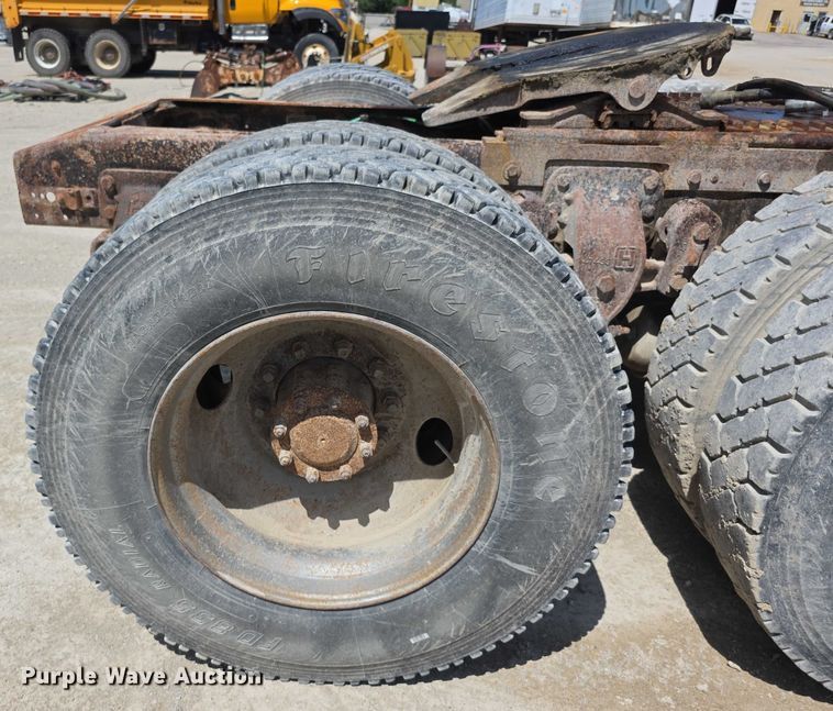 image for item EF3636 1984 ford LTL9000 semi truck