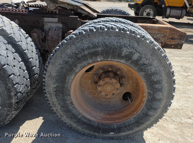 image for item EF3636 1984 ford LTL9000 semi truck