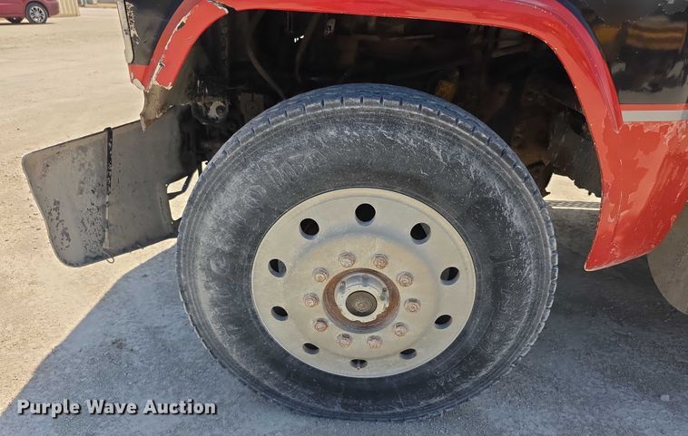 image for item EF3636 1984 ford LTL9000 semi truck