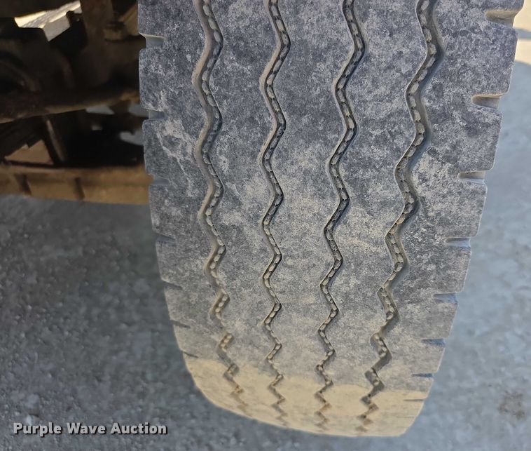 image for item EF3636 1984 ford LTL9000 semi truck