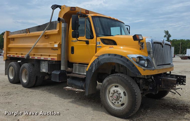 image for item EF3637 2014 International 7600 dump truck
