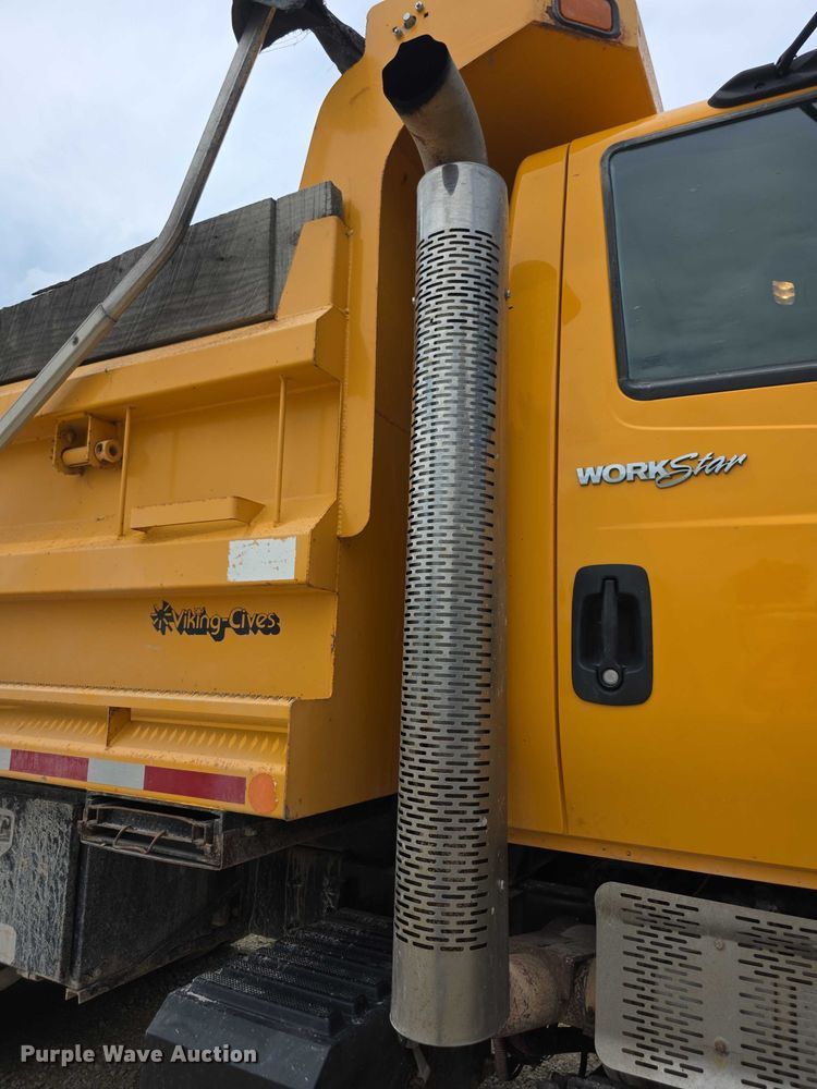 image for item EF3637 2014 International 7600 dump truck