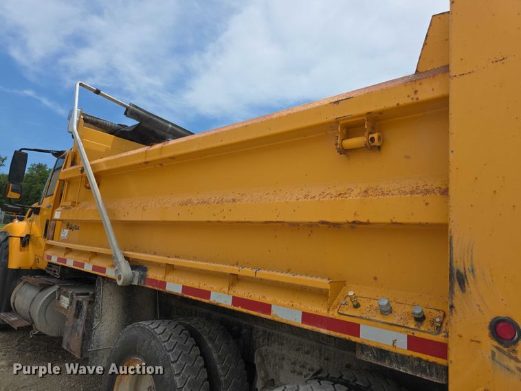 image for item EF3637 2014 International 7600 dump truck