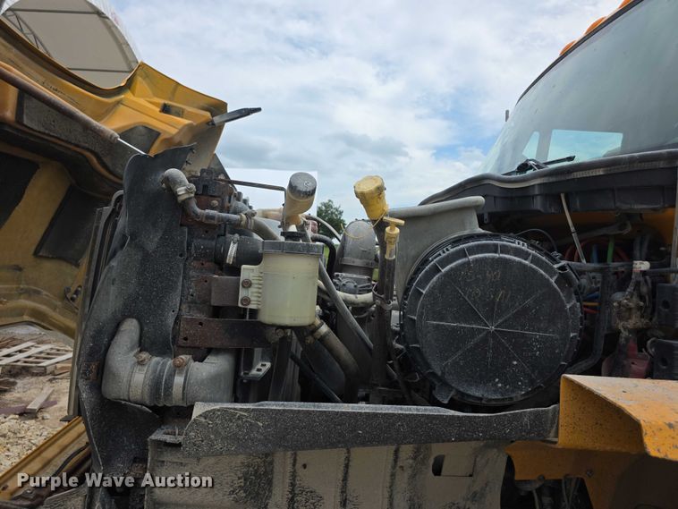 image for item EF3637 2014 International 7600 dump truck