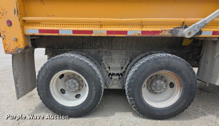 image for item EF3637 2014 International 7600 dump truck