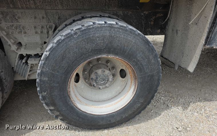 image for item EF3637 2014 International 7600 dump truck