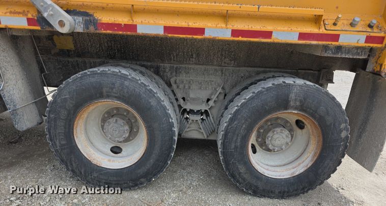 image for item EF3637 2014 International 7600 dump truck