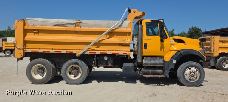 image for item EF3638 2014 International 7600 dump truck