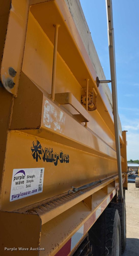 image for item EF3638 2014 International 7600 dump truck