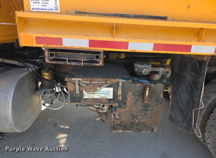 image for item EF3638 2014 International 7600 dump truck