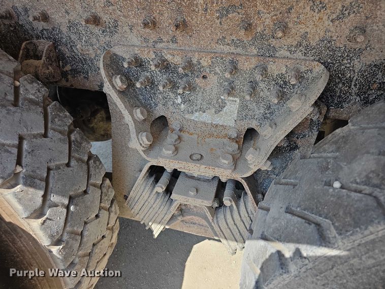 image for item EF3638 2014 International 7600 dump truck