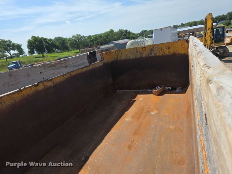 image for item EF3638 2014 International 7600 dump truck