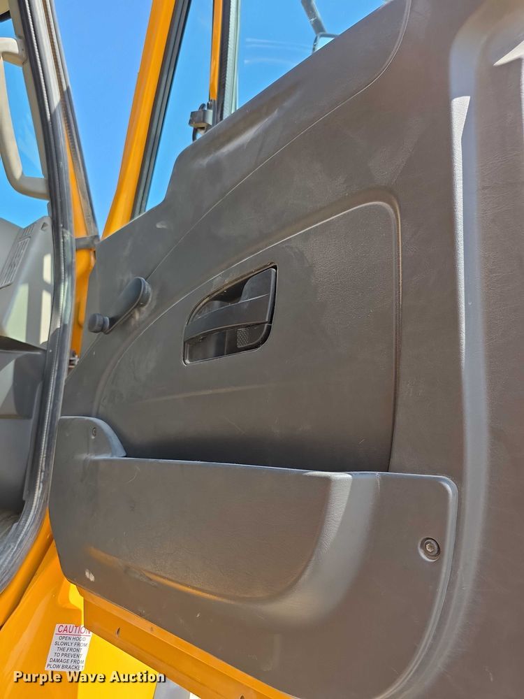 image for item EF3638 2014 International 7600 dump truck