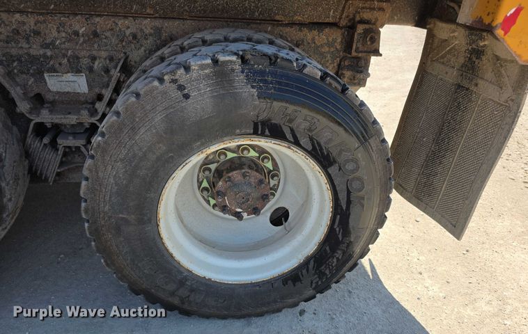 image for item EF3638 2014 International 7600 dump truck