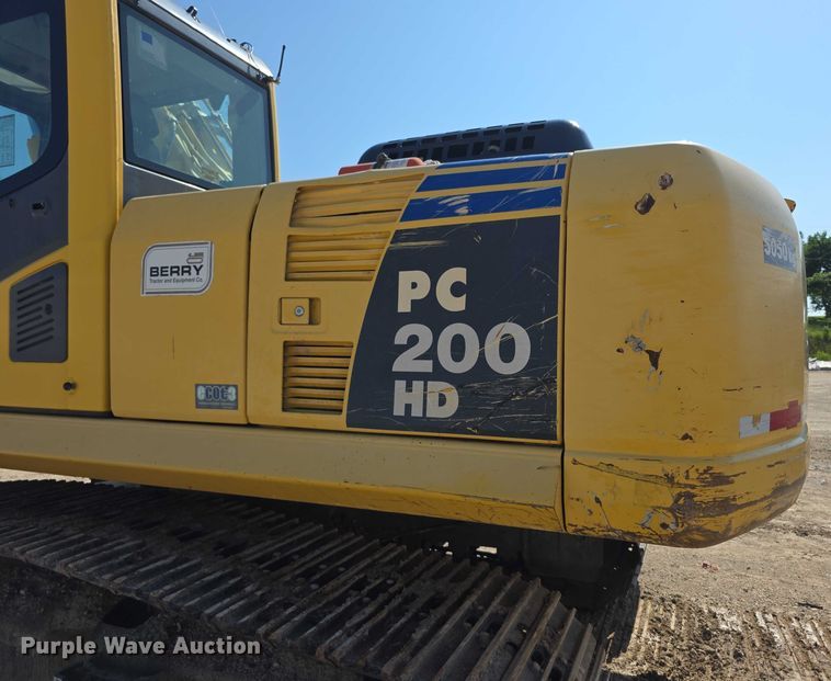 image for item EF3639 2009 Komatsu PC200LC-8 excavator