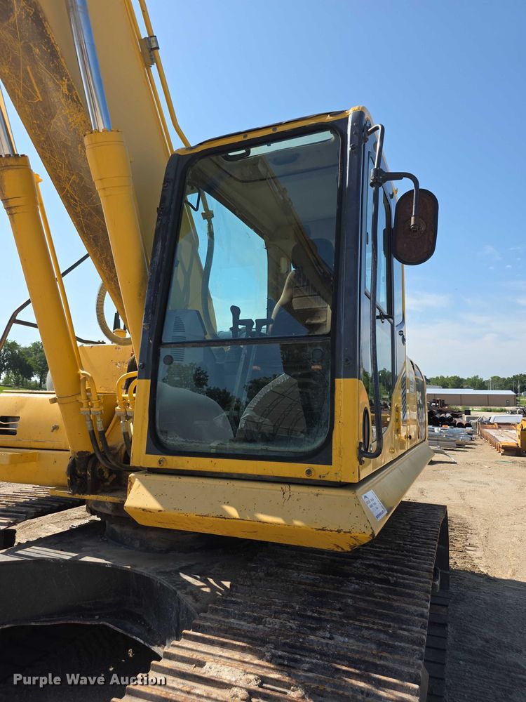 image for item EF3639 2009 Komatsu PC200LC-8 excavator