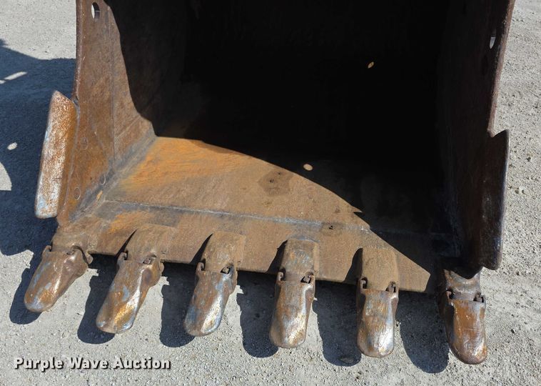 image for item EF3639 2009 Komatsu PC200LC-8 excavator