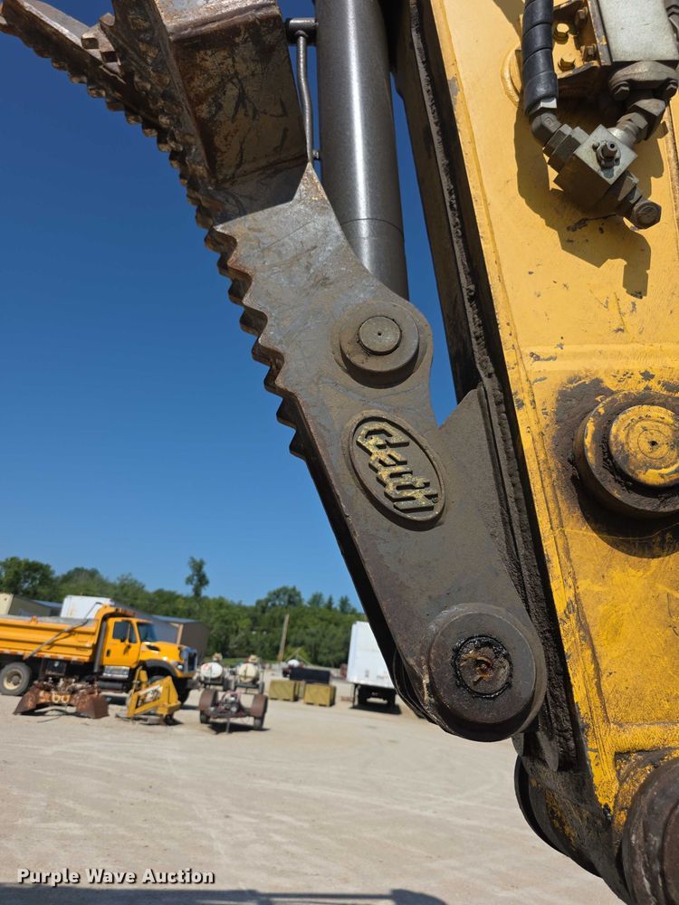 image for item EF3639 2009 Komatsu PC200LC-8 excavator