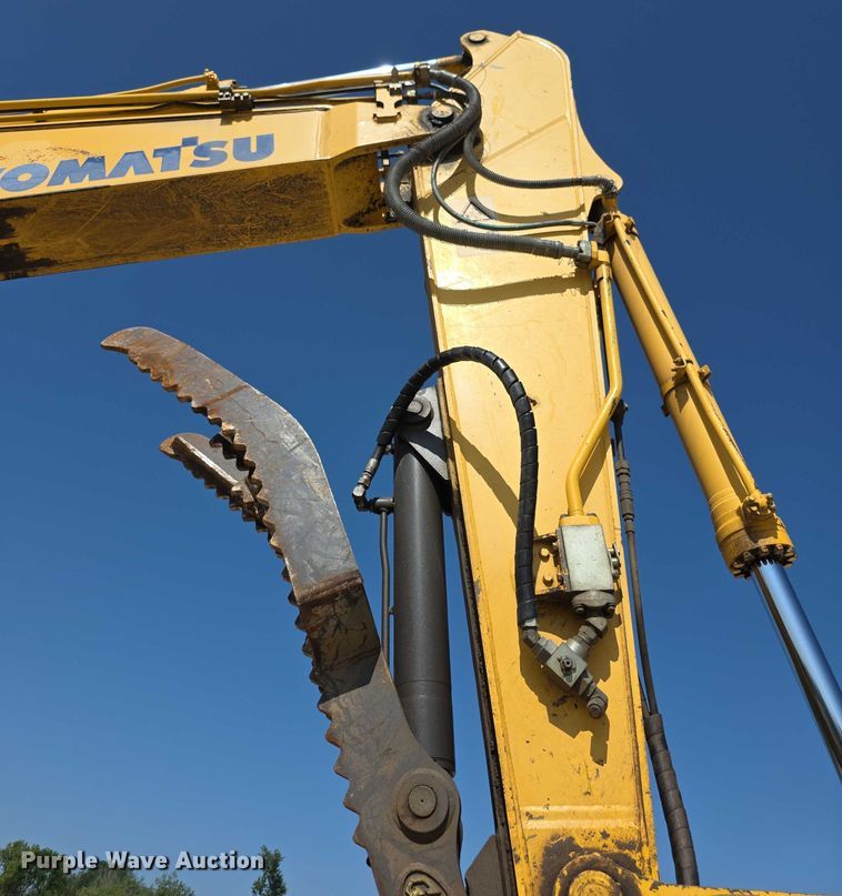 image for item EF3639 2009 Komatsu PC200LC-8 excavator