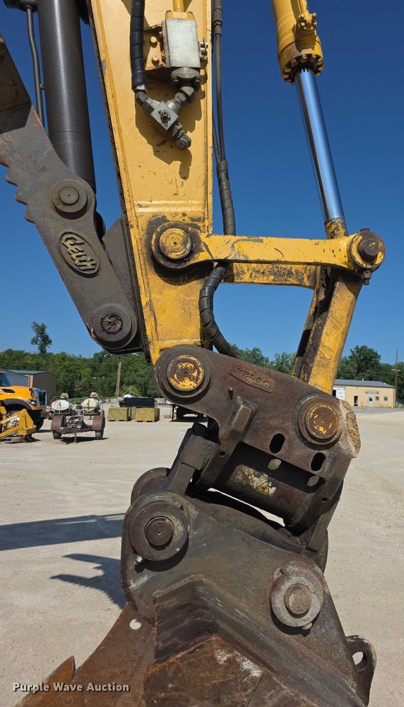 image for item EF3639 2009 Komatsu PC200LC-8 excavator