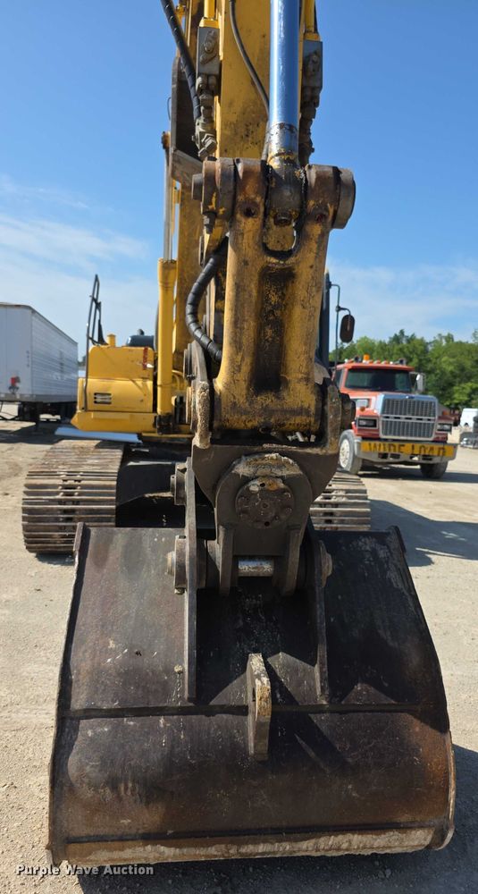 image for item EF3639 2009 Komatsu PC200LC-8 excavator