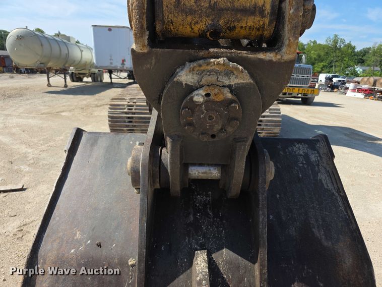 image for item EF3639 2009 Komatsu PC200LC-8 excavator